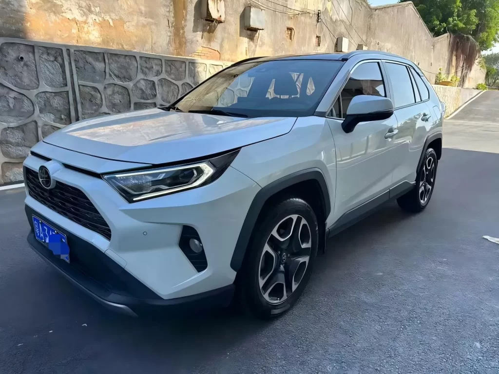 2020 Toyota RAV4 2.0L CVT AWD Premium Edition (Used) – Sep 2020 Reg / 65,000 km